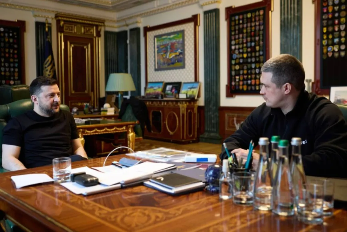 Volodimir Zelenski pierde teren în fața fostului ministru al Apărării. Datele celui mai nou sondaj din Ucraina