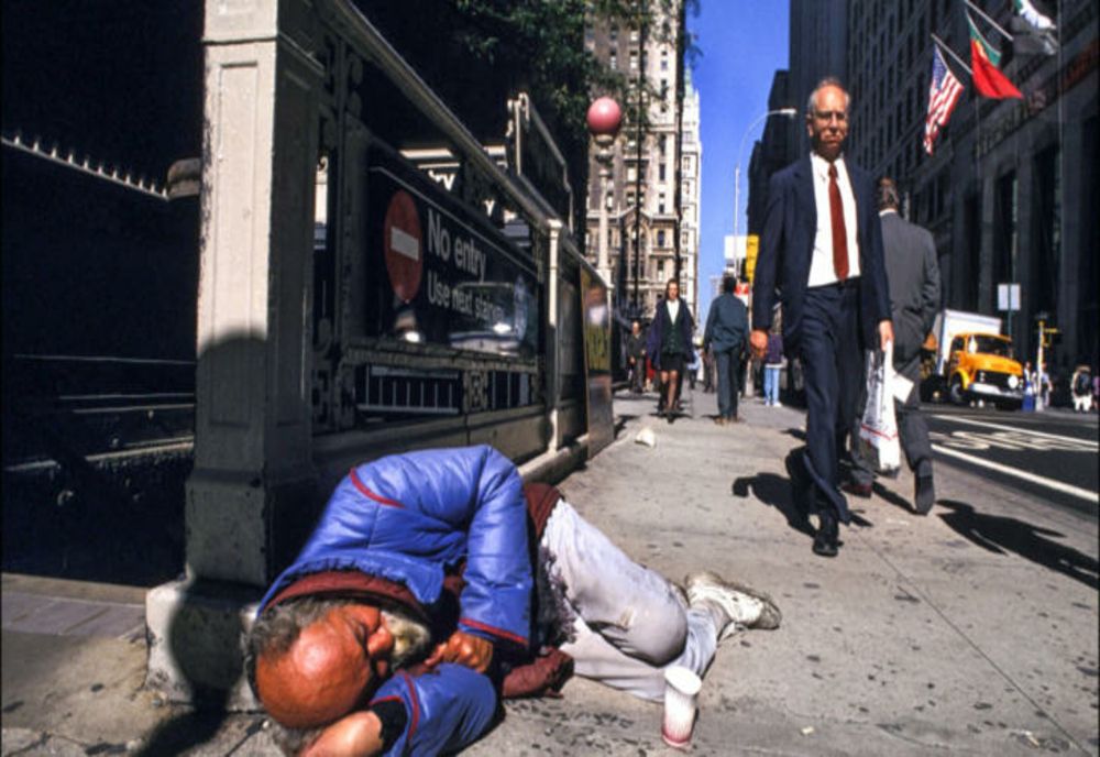 RECESIUNEA va lovi principalele economii ale lumii