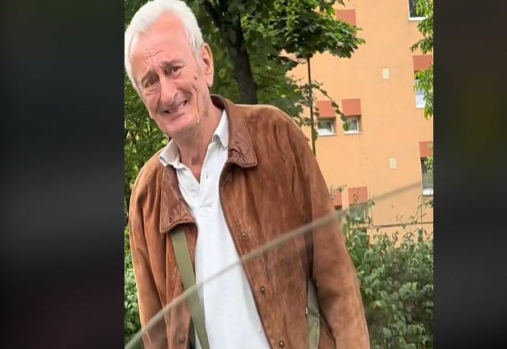 VIDEO Un brașovean a început să plângă după ce şi-a vândut Dacia pe care a avut-o timp de 34 de ani