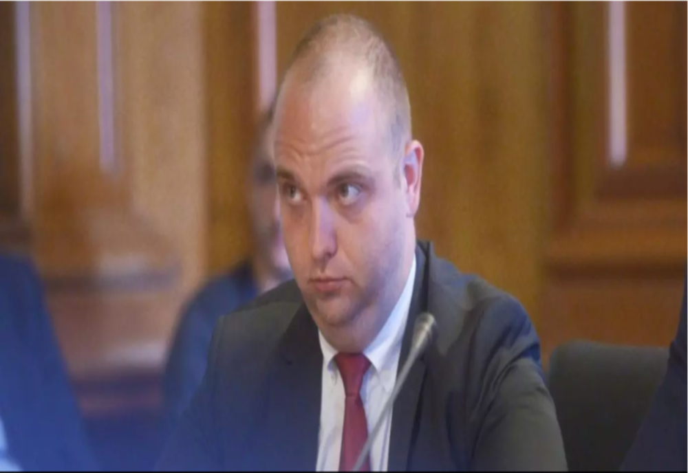 Bogdan Mîndrescu, pe făraș! Doar 4 secretari de stat vor rămâne, de la 1 ianuarie. Imperiul lui Grindeanu se clatină