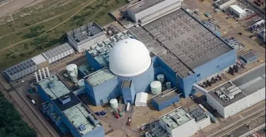 Incendiu de vegetație în Anglia, lângă centrala nucleară Sizewell B: locuitori evacuați și peste 90 de pompieri mobilizați