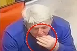A înghițit un inel ca să-l fure dintr-un magazin de bijuterii și a crezut că a scăpat. Totul a fost filmat