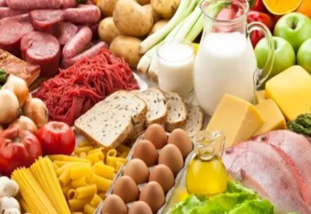 Ciolacu anunță că plafonarea adaosului pentru produse alimentare de bază va fi prelungită și extinsă