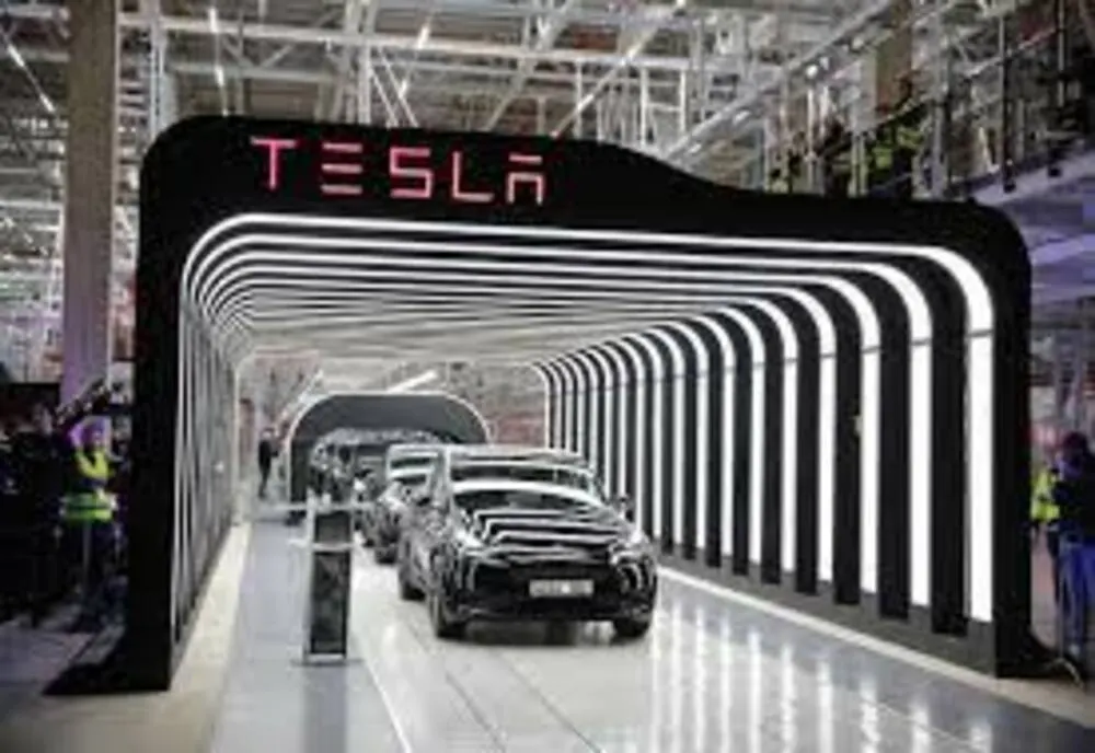 Tesla recheamă în service aproape 55.000 de mașini din cauza unei defecțiuni