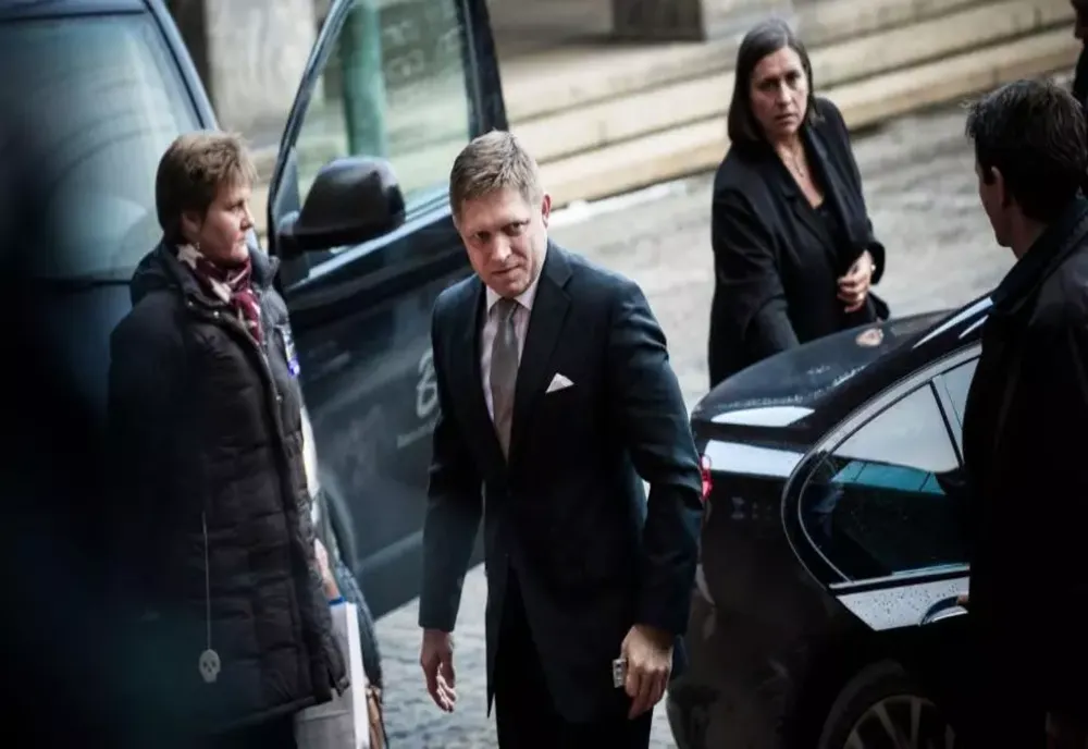 Atentat în Slovacia. Premierul Robert Fico, în stare critică