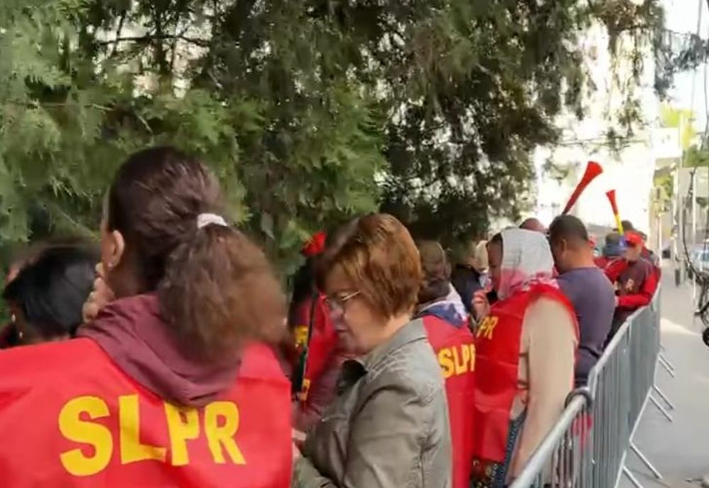 O delegaţie a Sindicatului Lucrătorilor Poştali din România, alături de liderul BNS, intră la discuţii cu ministrul Digitalizării