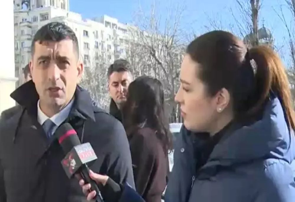 Zeci de români au depus PLÂNGERI PENALE la Parchetul General împotriva ANULĂRII ALEGERILOR din 2024. George Simion, alături de oameni